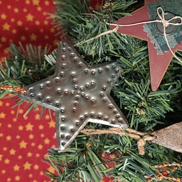 Folk Art Style Metal Punched Stars Christmas Ornaments - Picture 6 of 12